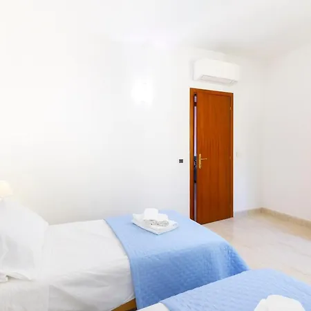 Sun Flat - A 5 Minuti E Giardino Relax 公寓